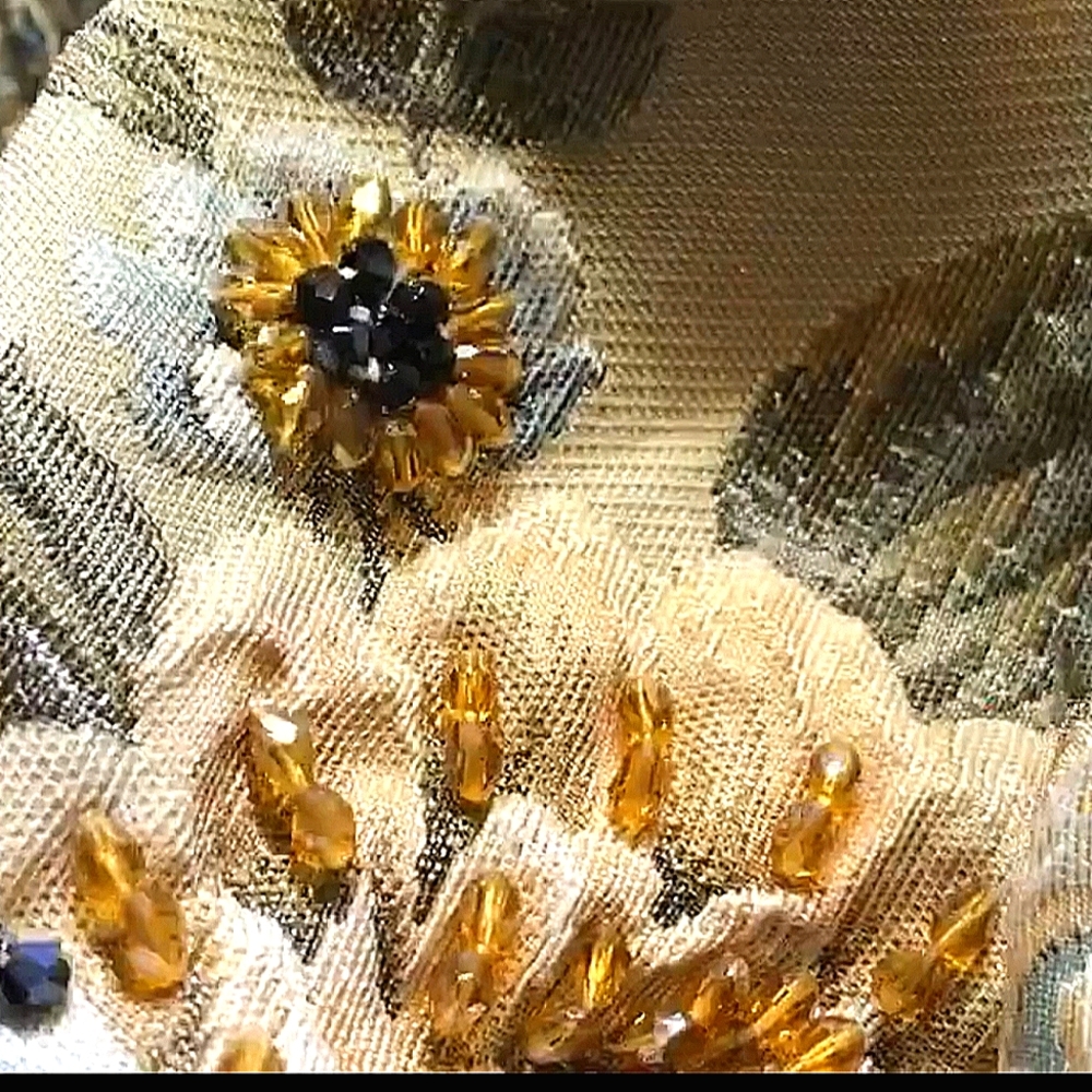 ❤️RESERVED. NWT Stunning Jacket with 3D Hand saw Flowers Beads. X - Picture 14 of 16
